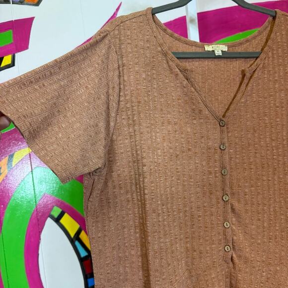 Kori Plus, Ribbed Peplum Top with pockets. Size XL. Good used condition! - Picture 3 of 6